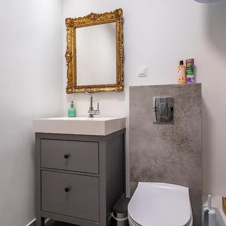 Apartment 1 Bedroom Natural *